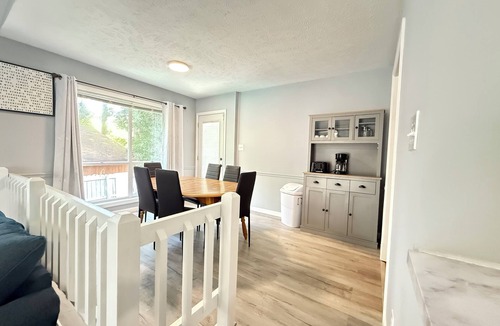 Fayetteville House | 3-bedroom house in Fayetteville with AC for relaxing stays with in ground pool