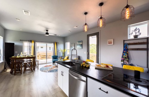 Charleston House | 3 bedroom marsh & sunset views. NON SMOKING home 5 minutes from Folly Beach.