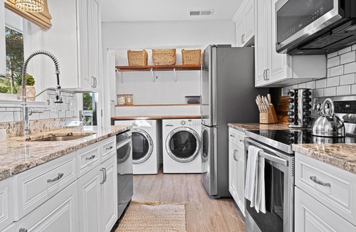 Lawton Woods House | 3 Bedroom ~ Pet Friendly ~ Coastal Casual & Refined Style ~ 8 Cotton Lane