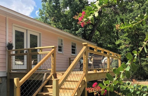 Mount Pleasant House | 3 BR House with fenced yard 5 miles to beach Pet Friendly Shipyard Park 8 miles
