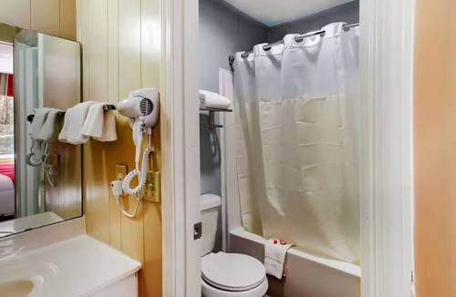 Ridgeland Hotel | 3 Budget-Friendly Rooms Ideal for Travelers Near Local Attractions