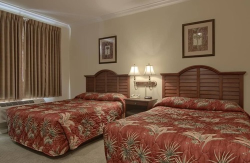 Litchfield by the Sea Hotel | 3 Polished Resort Rooms + On-site Dining & Coffee Shop; Near Local Golf Courses