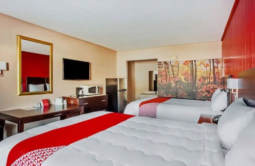 Ridgeland Hotel | 3 Queen Rooms with Private Bath Ideal for Quick Road Trips Through Ridgeland