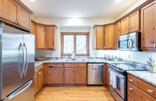 Vanderhorst Plantation House | 30 Marsh Cottage Lane by Akers Ellis Rentals