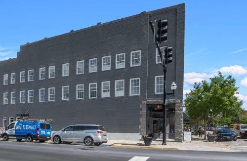 Conway House | 300 Laurel Lofts Unit 1