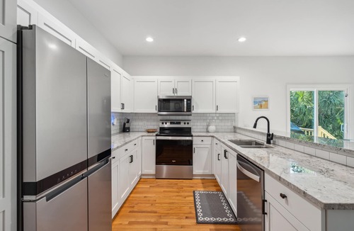 Sunset Point House | 307 W Indian -The Prickly Pear -Private Optional Heated Pool and Spa -Walking Distance to Everything