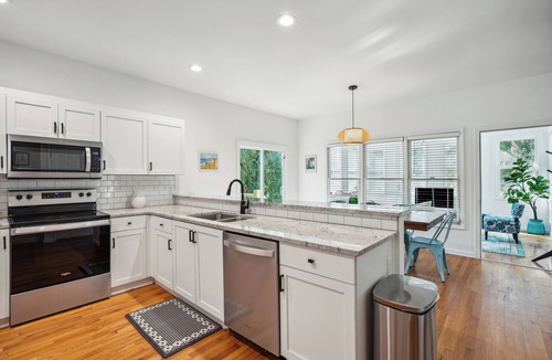 Sunset Point House | 307 W Indian -The Prickly Pear -Private Optional Heated Pool and Spa -Walking Distance to Everything