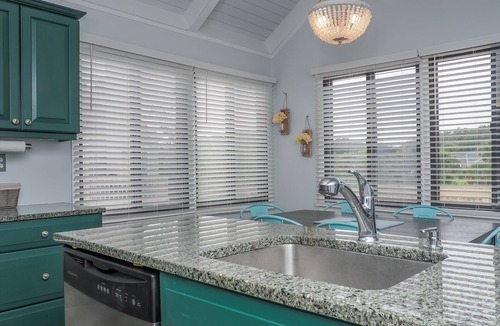 Sealoft Villas Cottage | 3BR/2BA Sealoft! Close to Beach! Pet Friendly! Neighborhood Pool! Amenity access included