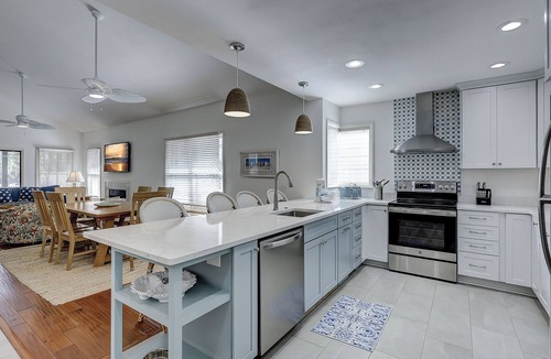 South Beach House | 4 Beachside Home - Pet Friendly - Coastal Comfort Meets Stylish Island Living