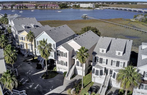 Waters Edge House | 4 Bed Townhouse with Fantastic Location and River Views!