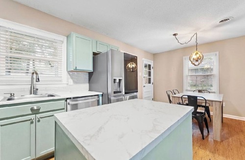 Lincolnville House | 4-Bedroom House Steps From Downtown Summerville with cool AC