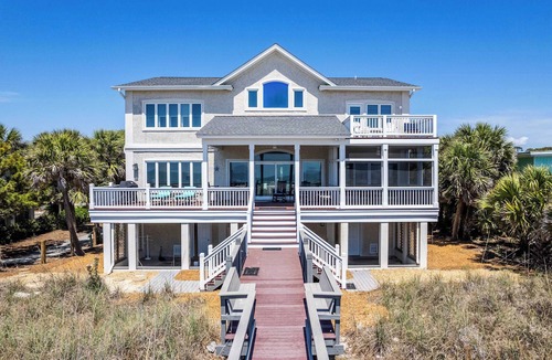 Saint Helena Island House | 412 Tarpon Blvd