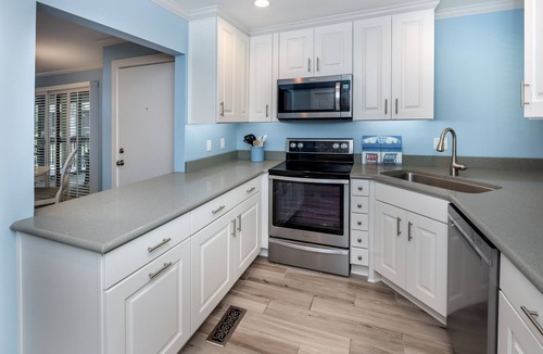 Kiawah Island Condo | 4517 Parkside: $250 Beach Gear/Bike Credit, 2BR Villa with Screened Porch