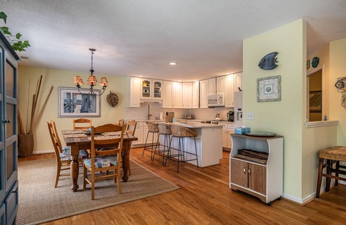 Saint Helena Island House | 4BR Retreat - 2 Master Suites - Golf Cart Included - Aug 1 discounted save