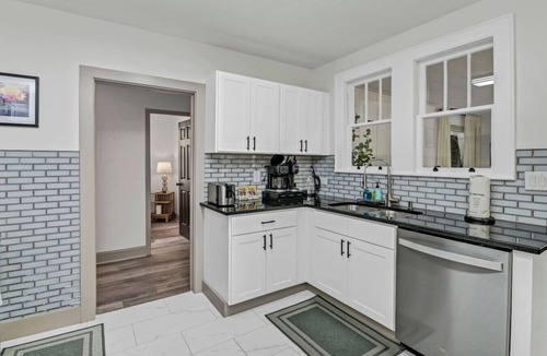 Columbia House | 4BR Retreat w/Game Shed | Near Downtown
