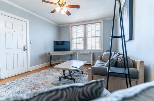 Greensboro Condo | 4th Floor Condo 1/4 mile from Moses Cone Hospital
