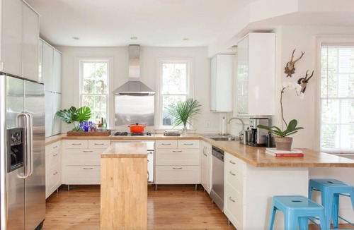 Radcliffeborough House | 5 Queen Beds, Downtown, Park in Private Driveway, Stroll to Charleston's Best
