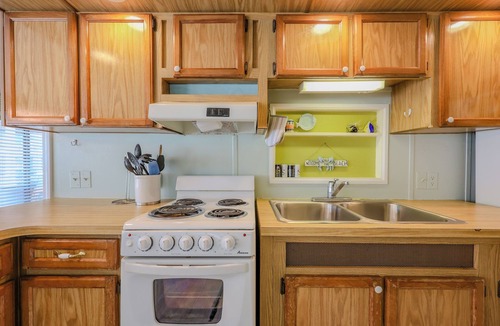 Myrtle Beach Cabin | 5228 Block 3- Sleeps 6
