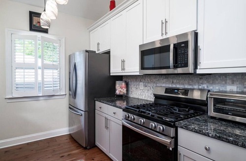 Scanlonville House | 5br/4bath | POOL-Firepit-Porch-Outdoor Hot Shower | OneLevel Lush Tropical Oasis