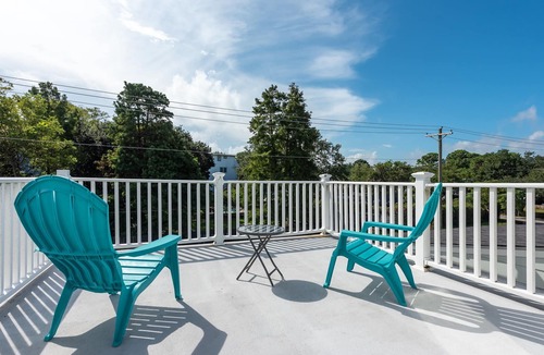 Sullivan's Island House | 6-bedroom house in fabulous Sullivan's Island with AC, WiFi