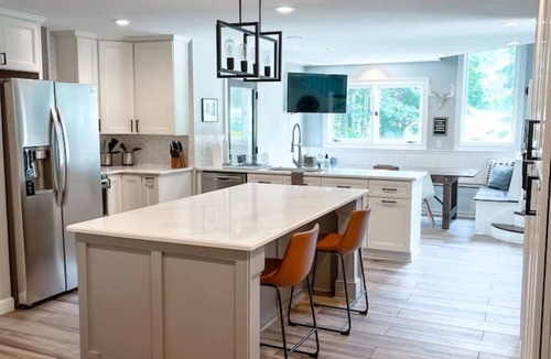 Belmont House | 7 Bedroom Updated Lake House Close to Charlotte