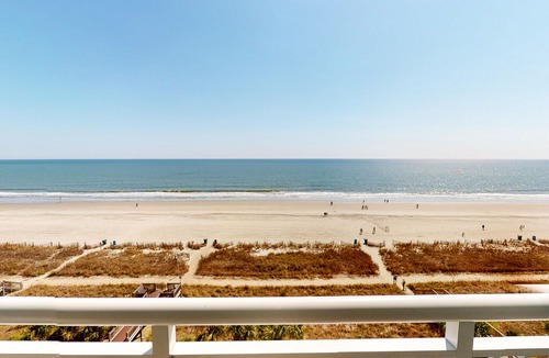Myrtle Beach Condo | 7th Floor Oceanfront Snowbird Friendly Condo w/ Shared Pool/Hot Tub, WiFi, AC!