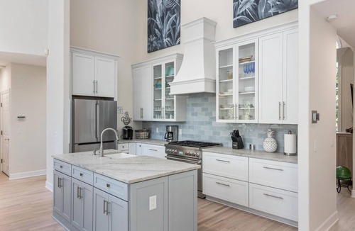 West Beach House | 8 Greensward Road by Akers Ellis Rentals