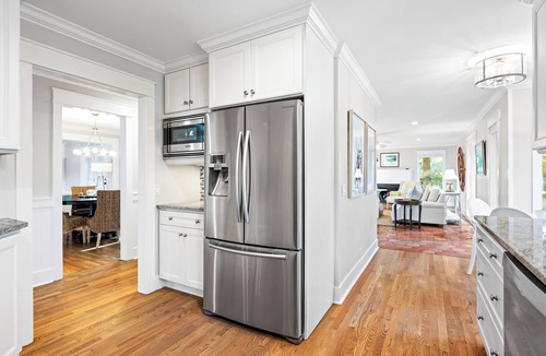 Heritage Woods House | 8 Heritage Road: A BESTNEST by Beverly Serral *Private Pool* and fenced yard