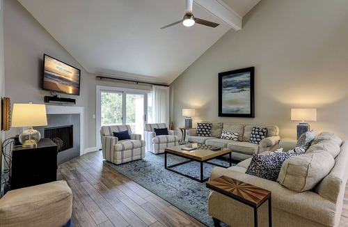 Beach Lagoon Condo | 8 Turtle Lane Club - Few Steps to the pool & beach!
