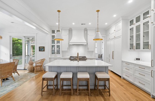 Johns Island House | 8311 Jack Island Dr – 4 BR/Walk to Spring House/Elevator + Screened Porch