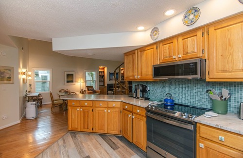 Oak Grove Cottage | 896 Shelter Cove “Be Still” | 2BR/2BA + Loft | Dog Friendly | Pool/Amenity Pass Included