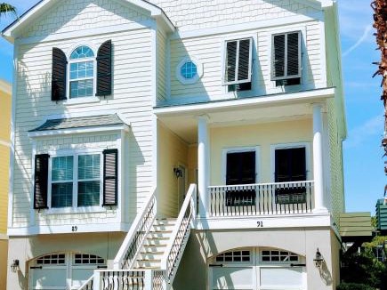 Waters Edge House | 91 Waters Edge Folly Charm