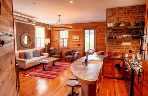 Cannonborough Elliotborough House | 9BR Antebellum Mansion | Sleeps 16 Downtown Charleston