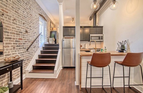 Charleston Historic District Condo | A Charleston Single - King St. Loft