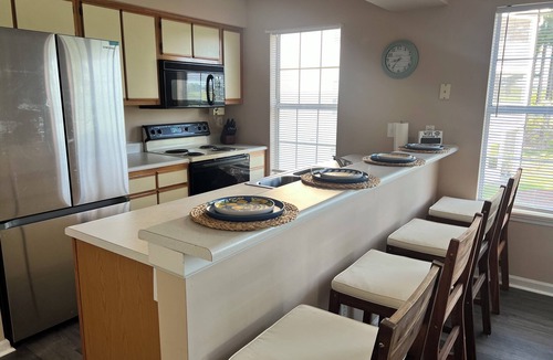 Waterford Plantation Condo | A Home Away from Home: 2-bdrm condo in Myrtle Beach w/amazing golf course view