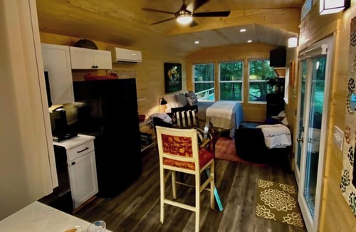 Siler City Cottage | A secluded romantic, relaxing, single/couple retreat in central North Carolina!