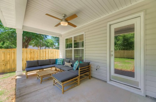 Columbia Villa | A Sunny & Stylish 4BR/3BA w King Beds & WiFi
