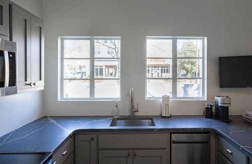 Shandon House | Amazing 1BR · Near Fort Jackson & Devine St