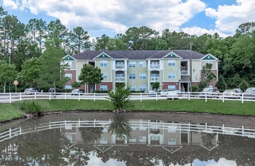 Ladson Apartment | Amazing apartment on 3rd floor close to everything