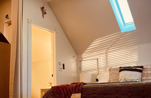 Lake Carolina House | Amazing Studio Guesthouse, in beautiful Columbia Lake community suburb.
