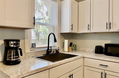 Beaufort Cottage | Anchors Away Cottage! Great Location - sleeps 4!