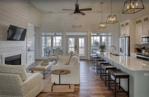 Melrose on the Beach House | Angel Oak Cottage-5bdrm Luxury and Beachfront-4 Pass Golf Cart Included