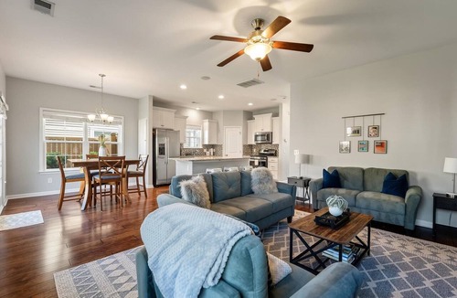 Johns Island House | Angel Oak Retreat – Elegant 3BR Johns Island Home, Near Beaches, Full Amenities
