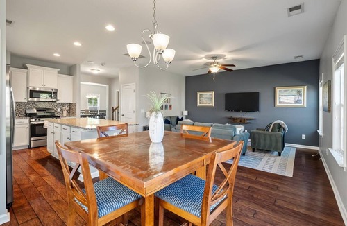 Johns Island House | Angel Oak Retreat – Elegant 3BR Johns Island Home, Near Beaches, Full Amenities