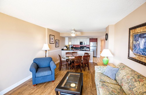Garden City Condo | Atalaya Towers