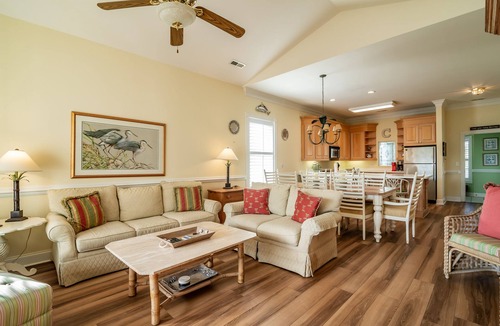 Pawleys Island Condo | Avian Forest 53-202 Pet Friendly unit with access to Litchfield by the Sea