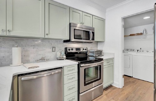Twin Oaks Condo | Award-Winning Resort Amenities | Racquet Club Villa 20