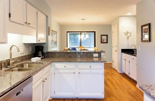 Isle of Palms Condo | Award-Winning Resort Amenities | Racquet Club 10