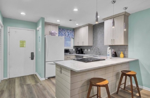 Pelican Bay Condo | Award-Winning Resort Amenities | Mariners Walk 9C