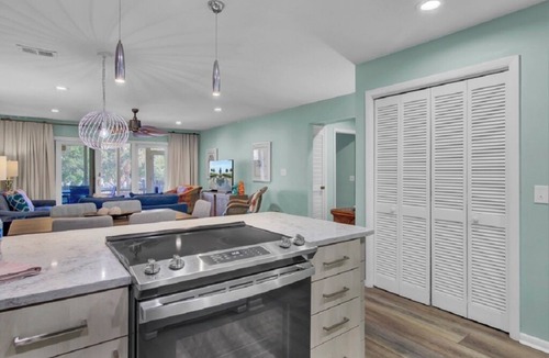 Pelican Bay Condo | Award-Winning Resort Amenities | Mariners Walk 9C